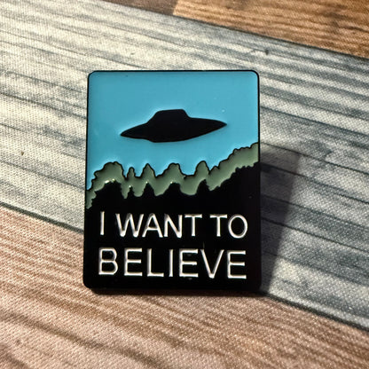I Want to Believe | Pinback Button | Alien, UFO, Ghosts & Paranormal