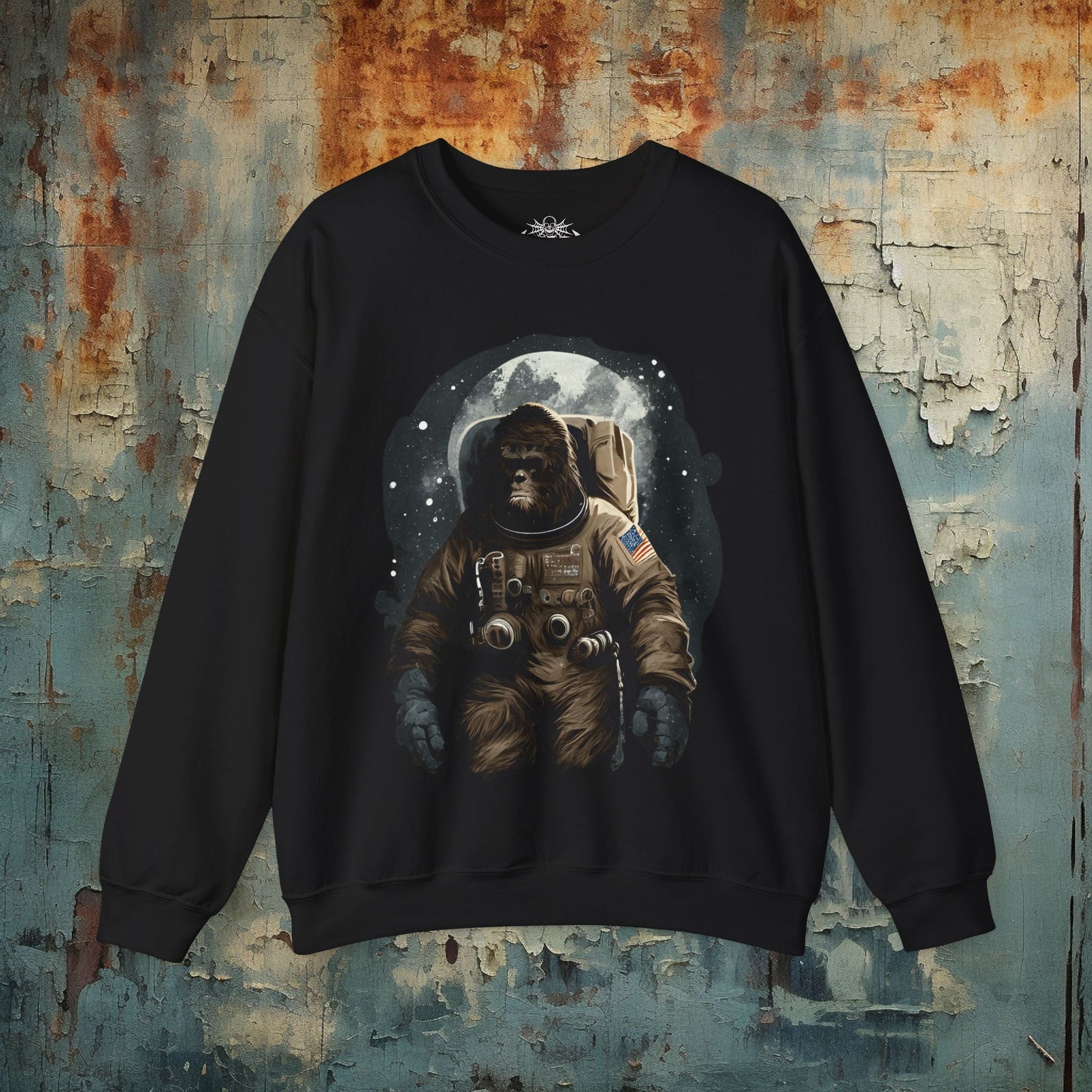 Sweatshirt - Astronaut Bigfoot Sweatshirt | Sweatshirt | Bigfoot, Alien & UFO | Retro & Vintage, Psychedelic from Crypto Zoo Tees