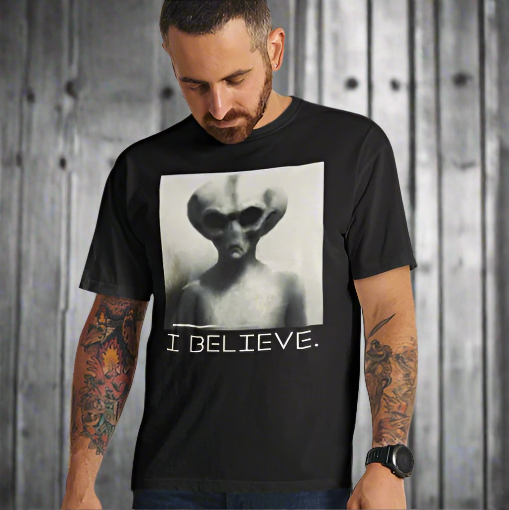 T-Shirt - I Believe in Aliens Tee - Funny UFO T-Shirt, Sci - Fi Alien Shirt, Retro Space Gift, Unisex Tee for Alien Lovers from Crypto Zoo Tees