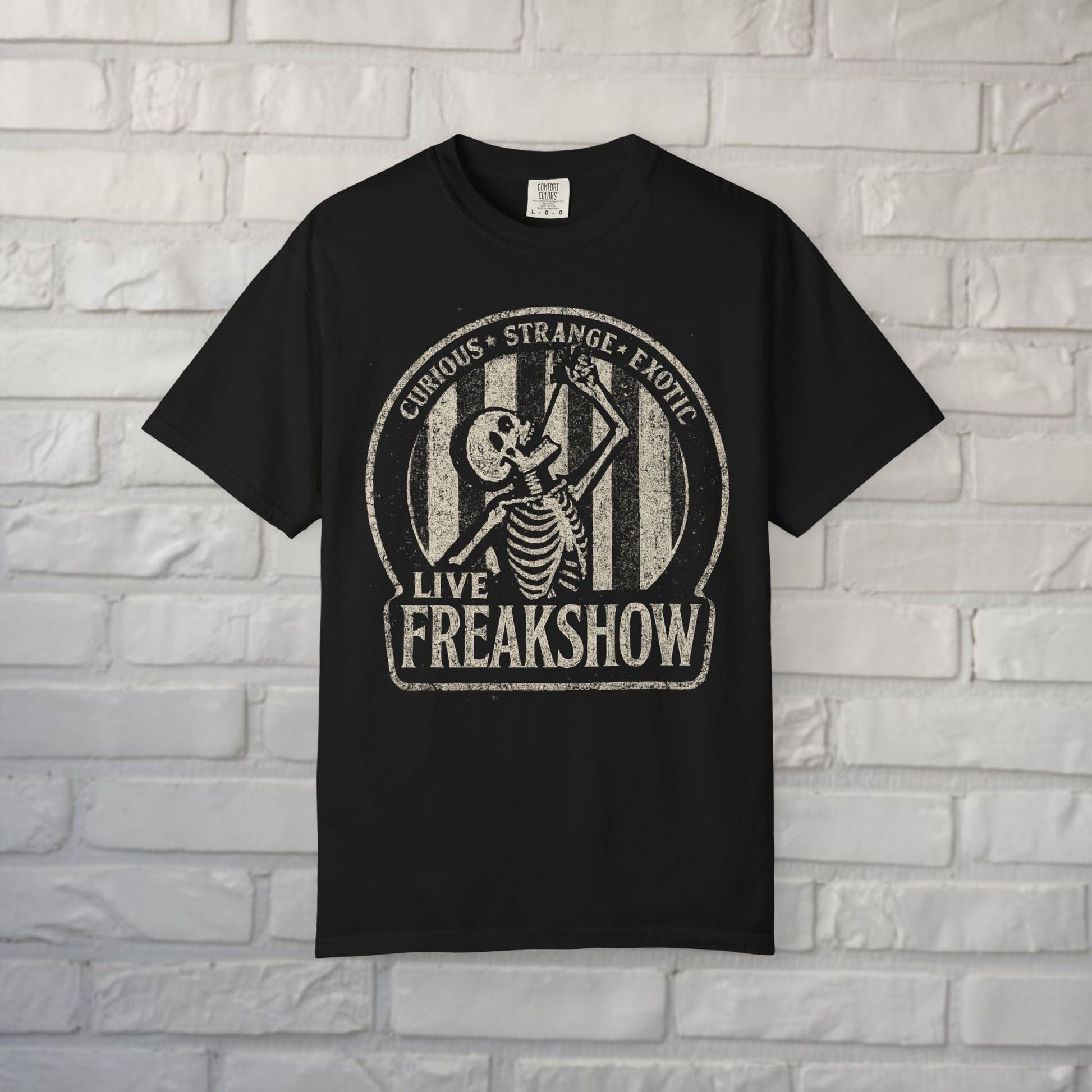 T-Shirt - Live Freakshow | Skulls & Skeletons, Horror | Unisex Shirt, Ladies Tee, Tank Top, Long Sleeve, Sweatshirt, Hoodie from Crypto Zoo Tees