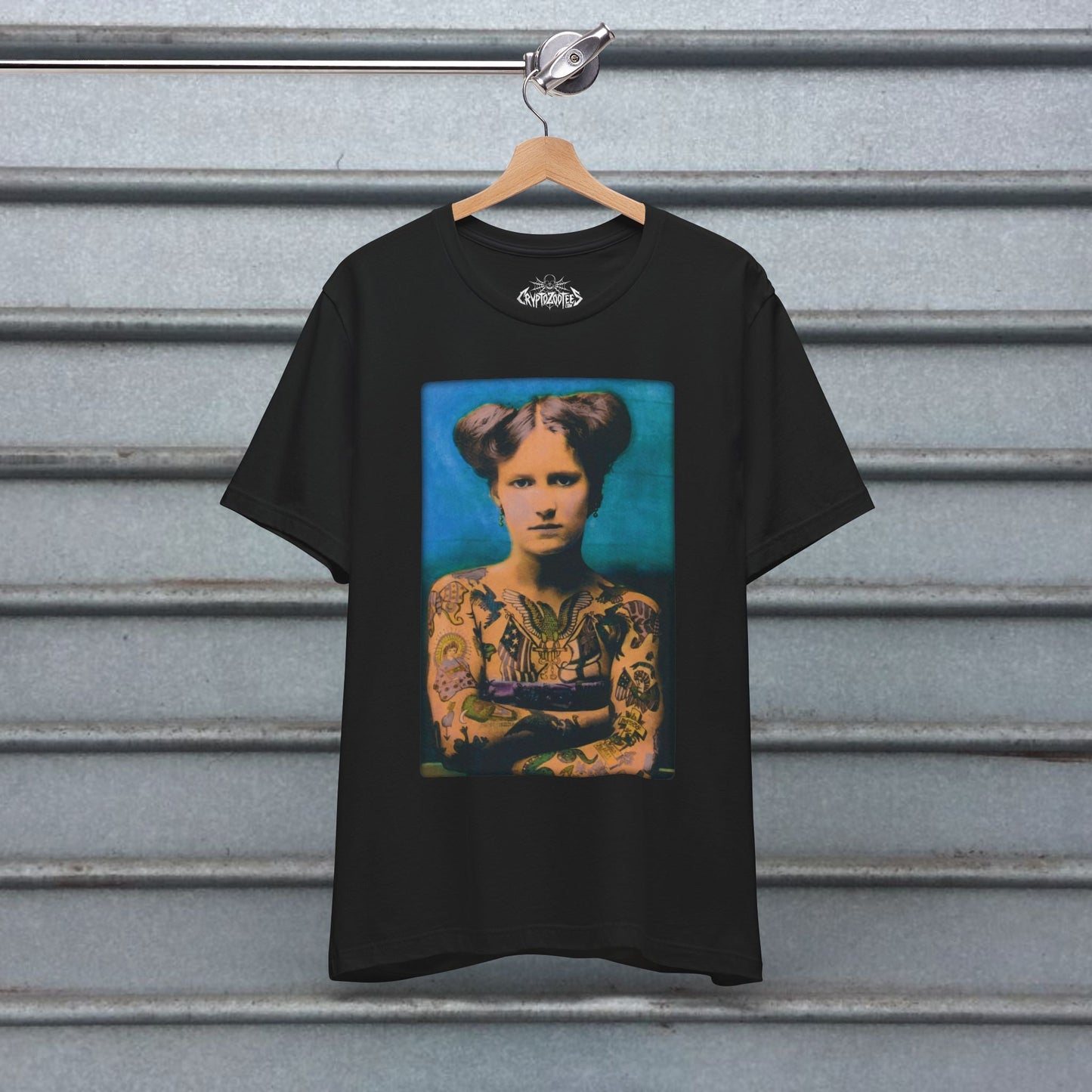 T-Shirt - Tattooed Lady T-Shirt Vintage Beauty Tee Old School Tattoo Art Shirt Black Tee American Traditional Style Gift For Tattoo Fan from Crypto Zoo Tees