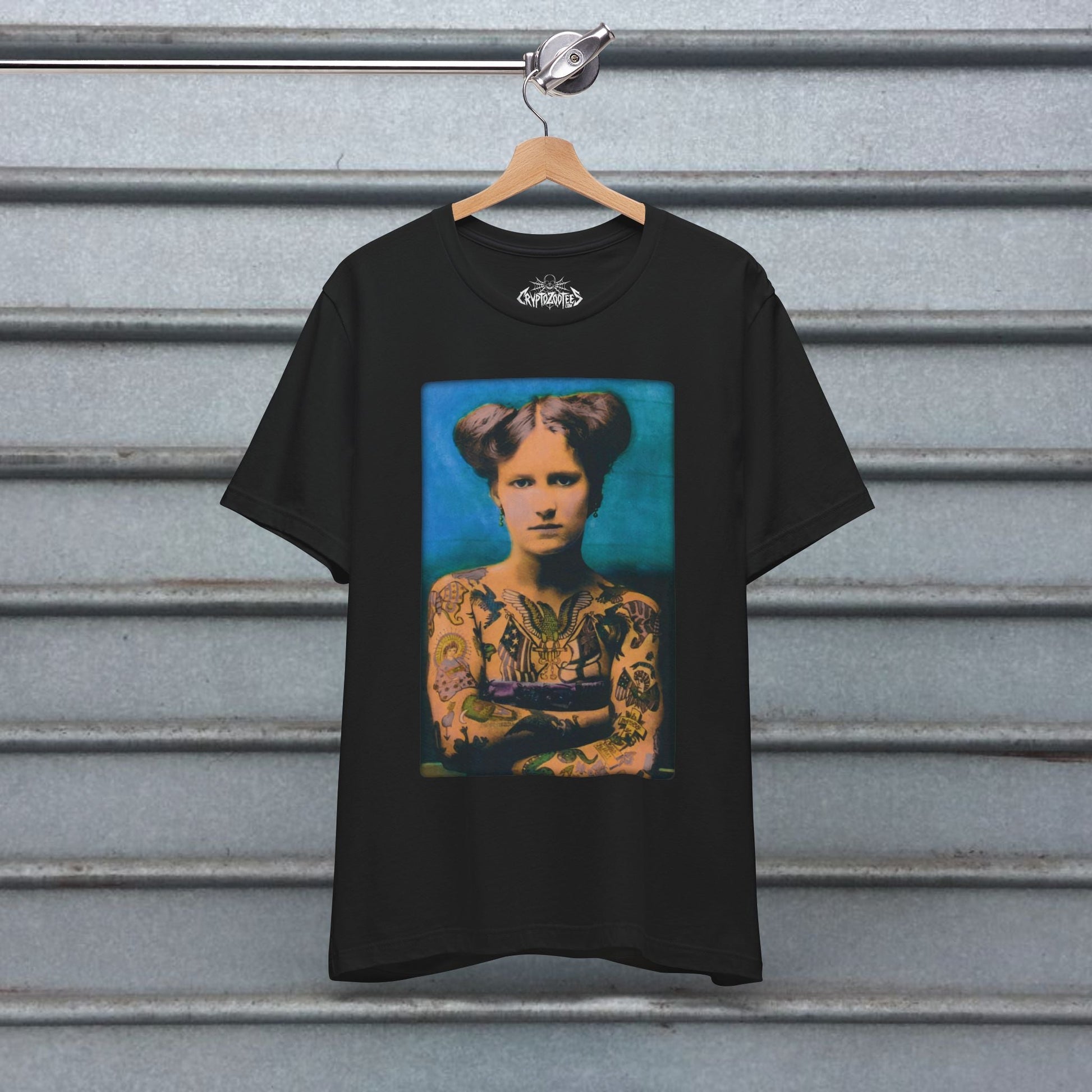 T-Shirt - Tattooed Lady T-Shirt Vintage Beauty Tee Old School Tattoo Art Shirt Black Tee American Traditional Style Gift For Tattoo Fan from Crypto Zoo Tees